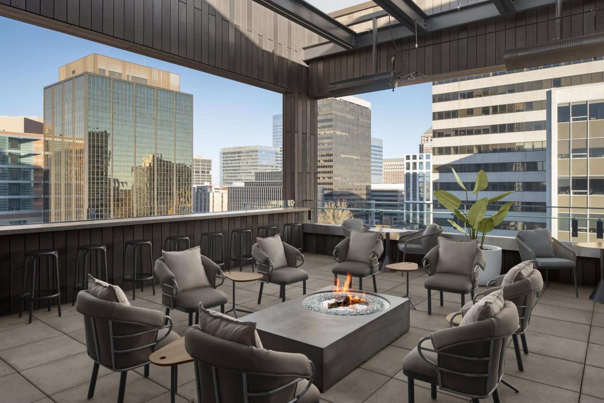 Ac Hotel By Marriott St. Louis Clayton Exterior photo