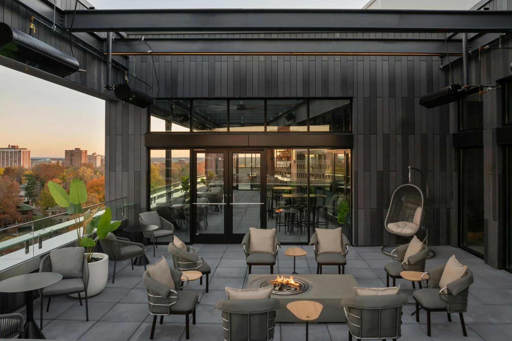 Ac Hotel By Marriott St. Louis Clayton Exterior photo
