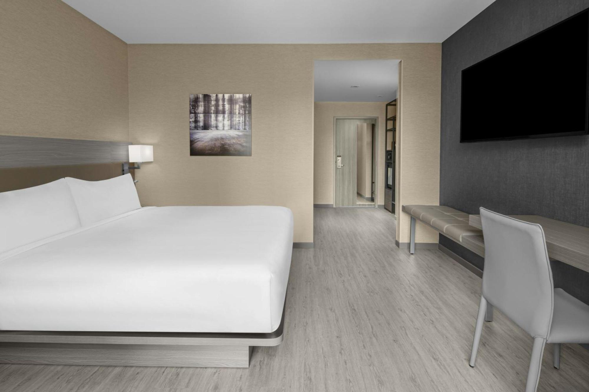 Ac Hotel By Marriott St. Louis Clayton Exterior photo